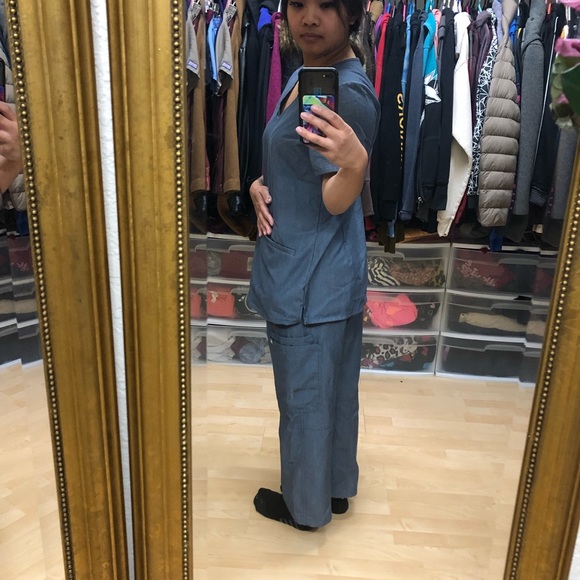 Figs nursing top & bottom - Picture 7 of 8